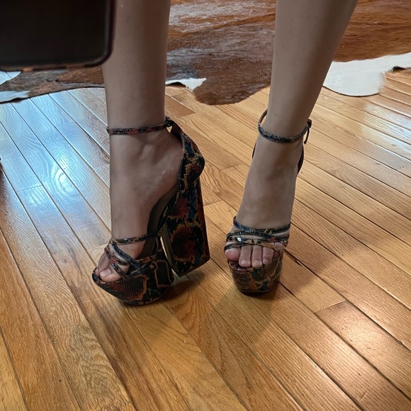 Jeffrey Campbell snakeskin platform heels - Picture 4 of 11
